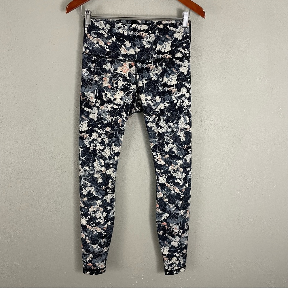 LULULEMON Wunder Under High Rise Size 8 Tight Legging Spring Bloom Floral Multi